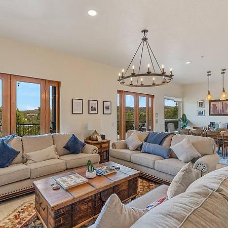 Close To Fresh Creek! Sleeps 12 ~ Amazing Views W/Serene Open Space ~ Hot Tub + Game Room ~ Trails Outside Sedona Esterno foto