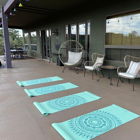 Close To Fresh Creek! Sleeps 12 ~ Amazing Views W/Serene Open Space ~ Hot Tub + Game Room ~ Trails Outside Sedona Esterno foto