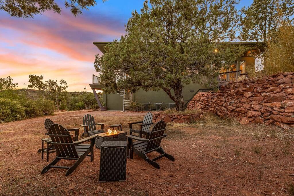 Close To Fresh Creek! Sleeps 12 ~ Amazing Views W/Serene Open Space ~ Hot Tub + Game Room ~ Trails Outside Sedona Esterno foto