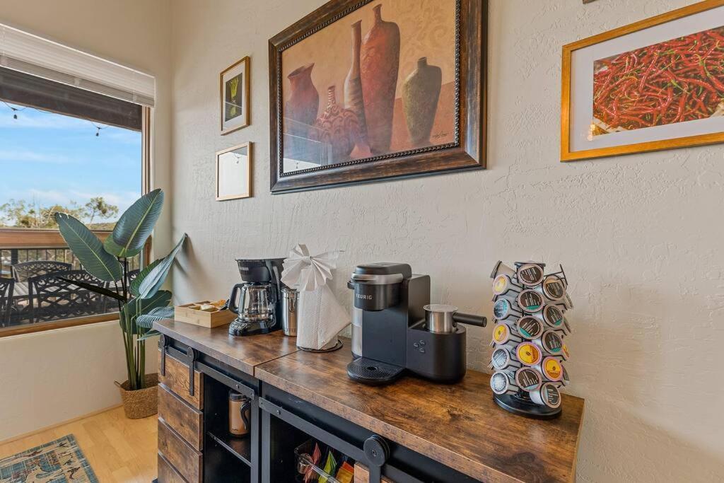 Close To Fresh Creek! Sleeps 12 ~ Amazing Views W/Serene Open Space ~ Hot Tub + Game Room ~ Trails Outside Sedona Esterno foto