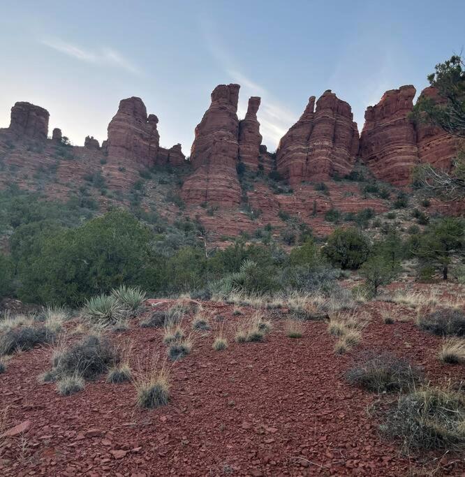 Close To Fresh Creek! Sleeps 12 ~ Amazing Views W/Serene Open Space ~ Hot Tub + Game Room ~ Trails Outside Sedona Esterno foto
