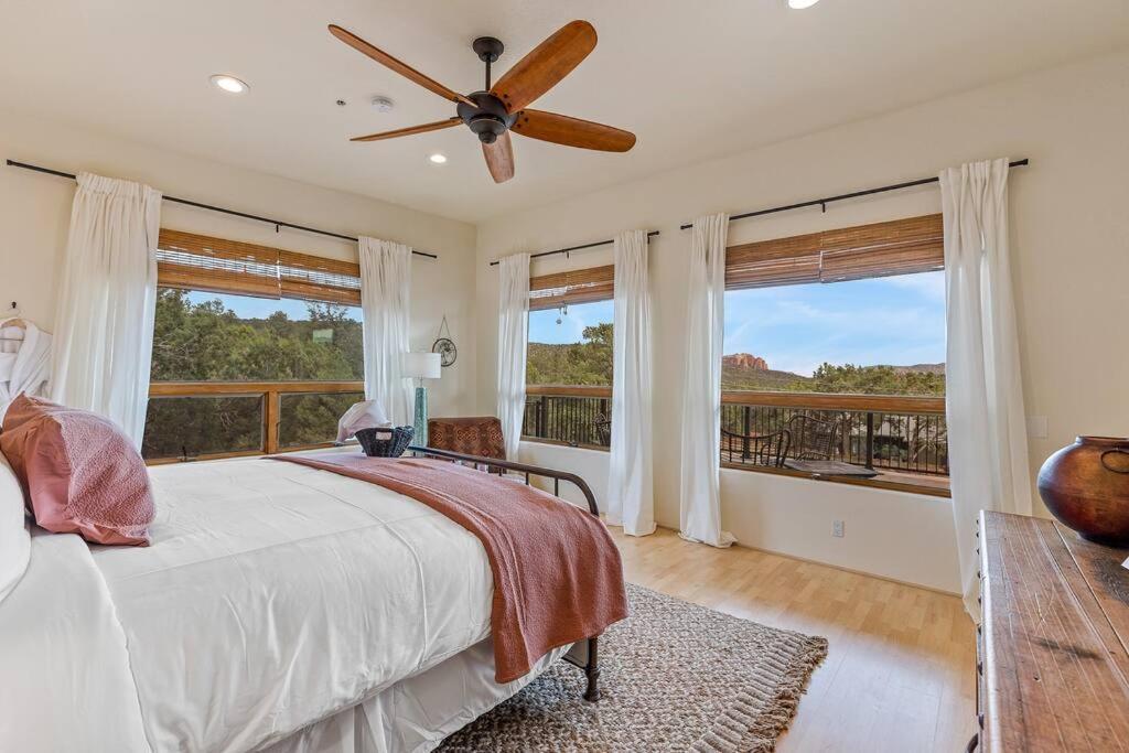 Close To Fresh Creek! Sleeps 12 ~ Amazing Views W/Serene Open Space ~ Hot Tub + Game Room ~ Trails Outside Sedona Esterno foto
