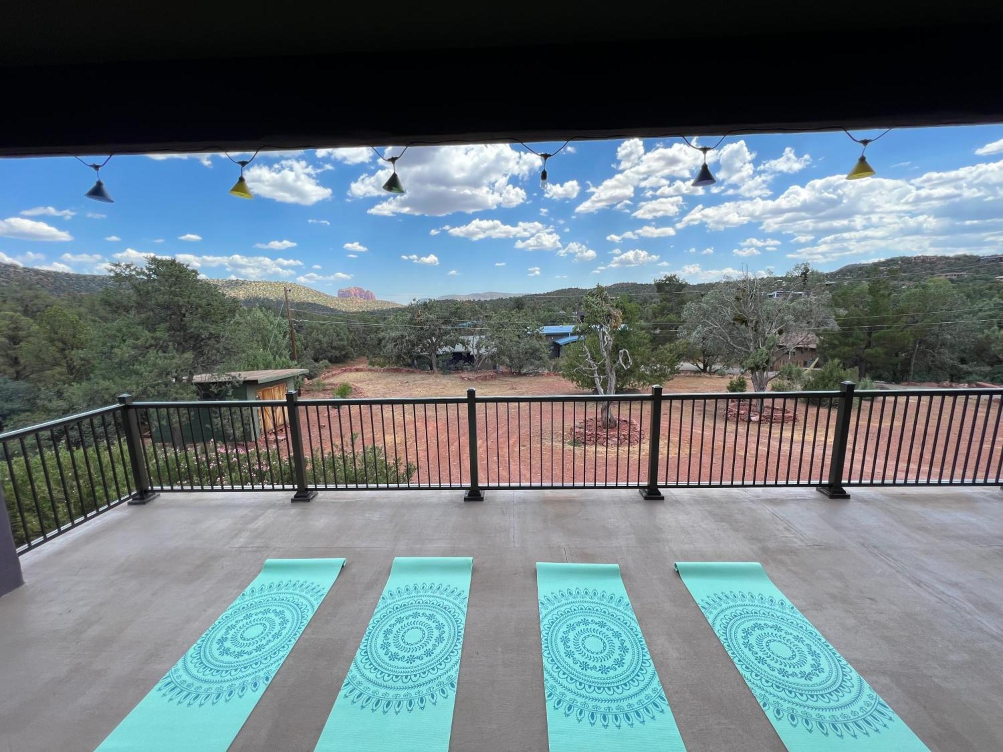 Close To Fresh Creek! Sleeps 12 ~ Amazing Views W/Serene Open Space ~ Hot Tub + Game Room ~ Trails Outside Sedona Esterno foto